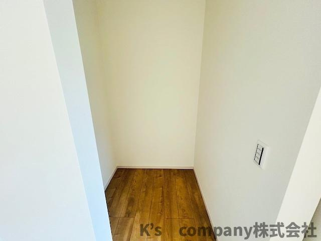 茅ヶ崎市高田1丁目　新築戸建　2号棟の収納|洋室9.2帖の収納スペース◇