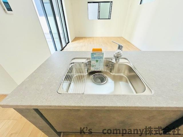 茅ヶ崎市高田1丁目　新築戸建　2号棟のキッチン|耐久性の優れたステンレス製のシンク☆
