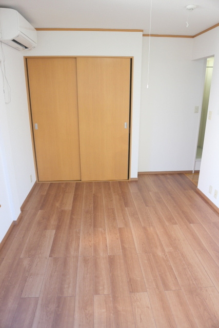 フラッグス奥沢の寝室|角部屋2面採光