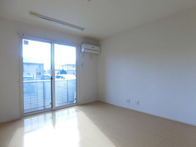 ライブコート　Ａの居間・リビング|イメージ写真102号室