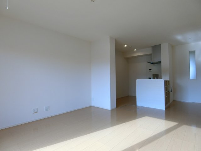 ライブコート　Ａの居間・リビング|イメージ写真102号室