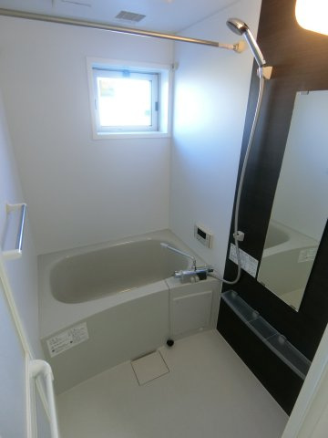 ライブコート　Ａの浴室|イメージ写真102号室