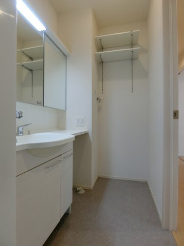 ライブコート　Ａの洗面所|イメージ写真102号室