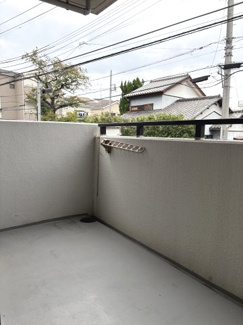 【バルコニー】 | サーパス武蔵浦和 | 南東向きのバルコニーです。北側にもバルコニーがございます。