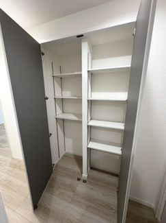 【収納】 | サーパス武蔵浦和 | 各居室の収納以外にデッドスペースになりがちな廊下にも収納を設置！