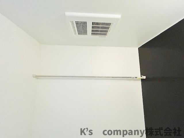 茅ヶ崎市高田1丁目　新築戸建　3号棟の設備|長雨の続く時期のお洗濯物の悩みを解消できる浴室乾燥機付き☆