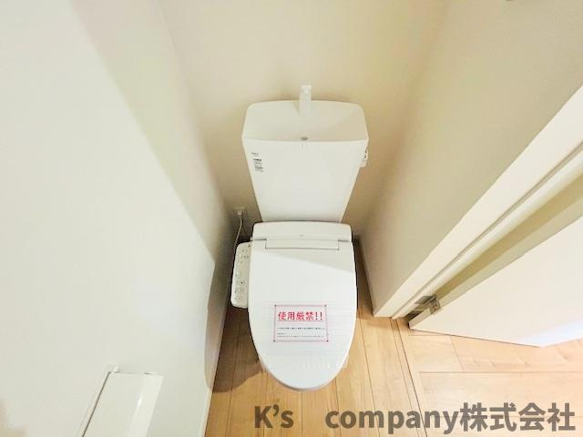 茅ヶ崎市高田1丁目　新築戸建　3号棟のトイレ|白を基調とした清潔感のあるトイレ☆