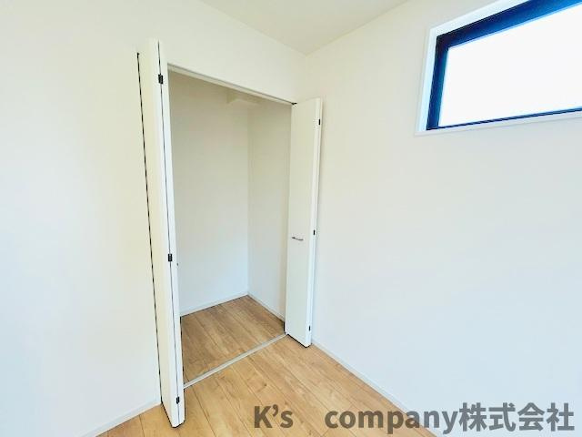 茅ヶ崎市高田1丁目　新築戸建　3号棟の収納|洋室の収納スペース◇