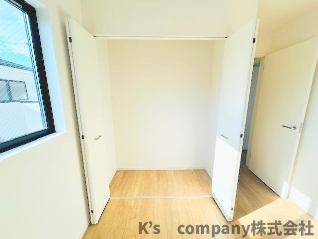 茅ヶ崎市高田1丁目　新築戸建　3号棟の収納|洋室の収納スペース◇