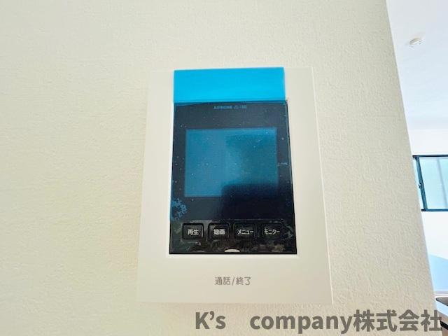 茅ヶ崎市高田1丁目　新築戸建　3号棟の防犯設備|訪問者の顔が確認できるモニター付きインターフォン☆