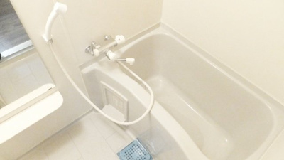 【浴室】 | メゾン・ド・ヴィレ駒形 | 落ち着いた空間のお風呂です