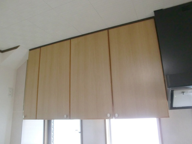 北小岩パレスの収納|キッチン上部の収納。