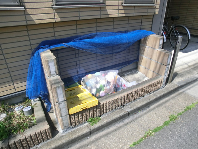 北小岩パレスのその他共用部分|便利な敷地内ゴミ置き場。