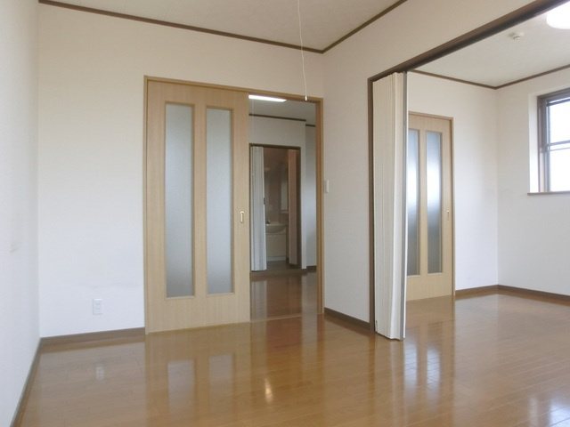 北小岩パレスの洋室|人気のオールフローリングです。