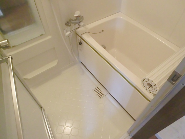 北小岩パレスの浴室|追い炊き機能付バスルームです。