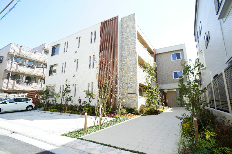 レーヴマニフィック平井