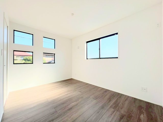 【洋室】 | ◆◇横浜市青葉区荏田西　新築一戸建て　1号棟◇◆ | ◆気持ちの良い風が室内へ入り込む居室。家具を配置しても広々ご利用いただけます！！