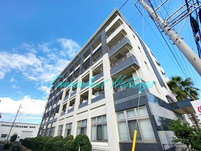 【外観】 | ファミリアレアーレ | 鉄筋コンクリートマンションで防音面も安心♪