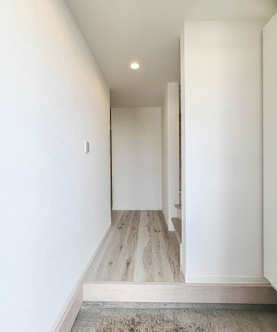 【玄関】 | 座間市ひばりが丘1丁目 新築戸建 全1棟