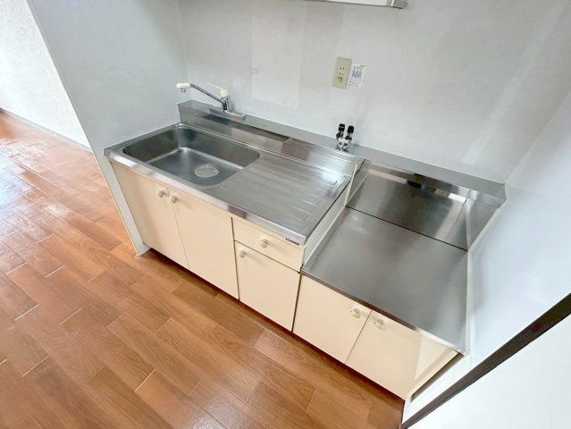 サンライズ御瑞宝1のキッチン