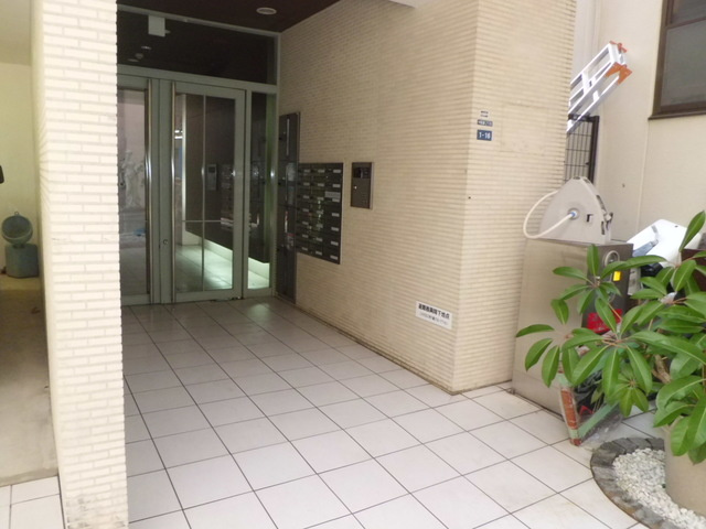 レジデンスＳＡＫＵＲＡのエントランス