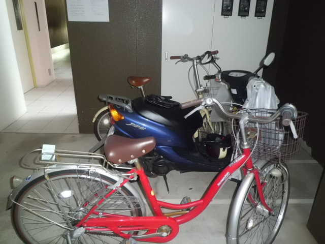 レジデンスＳＡＫＵＲＡの駐車場