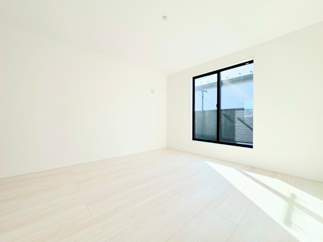 【洋室】 | ◆◇横浜市青葉区荏田西　新築一戸建て　5号棟◇◆ | ◆気持ちの良い風が室内へ入り込む居室。家具を配置しても広々ご利用いただけます！！