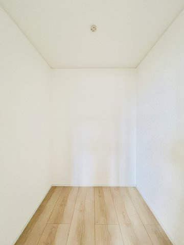 桐生市相生町の収納|たっぷりと収納可能な広々としたウォークインクローゼット♪