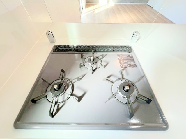 【キッチン】 | ◆◇横浜市青葉区荏田西　新築一戸建て　2号棟◇◆ | ◆毎日使うものだからこそ、料理をする人にとって何口あるのかは重要なポイントですね！