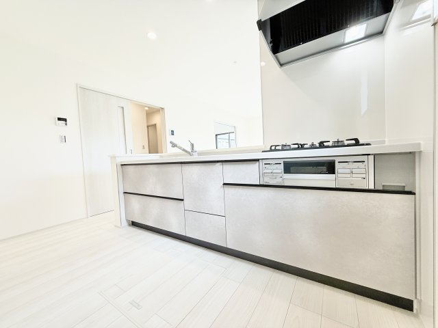 中央区三和町のその他|キッチンからはリビング全体が良く見渡せる間取りになっています！
