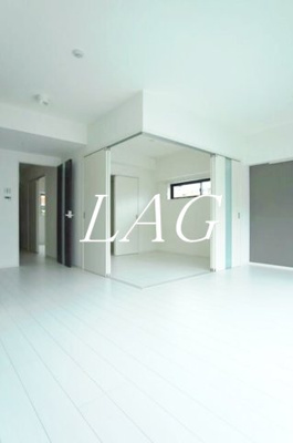 【居間・リビング】 | ル・スリジェ | 洋室のお部屋です。