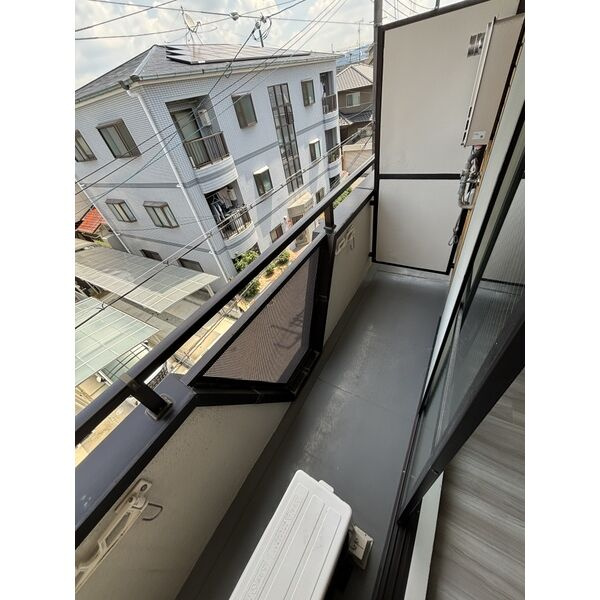 寝屋川市錦町の賃貸マンションのバルコニー