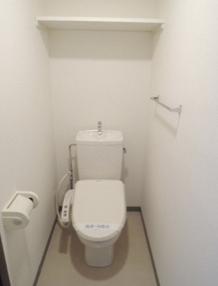 BES明大前コートのトイレ