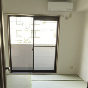 BES明大前コートの寝室