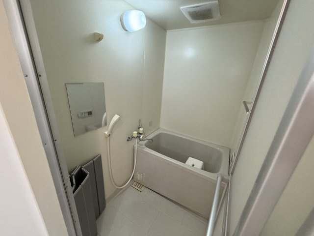 エランドール江坂の浴室