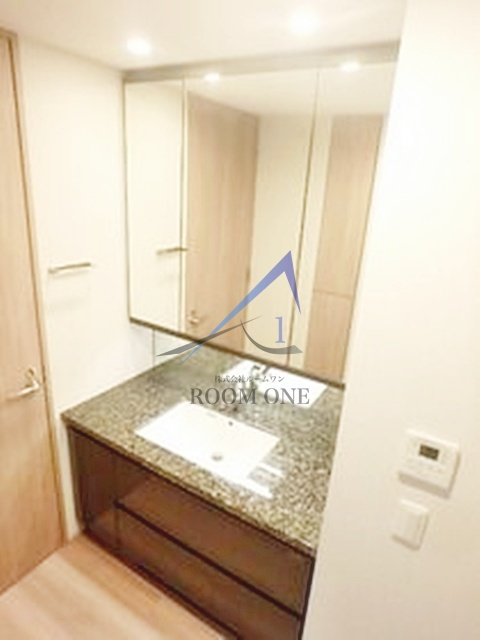 ガーラ・レジデンス三鷹シャインパークスの洗面所|洗面台です。