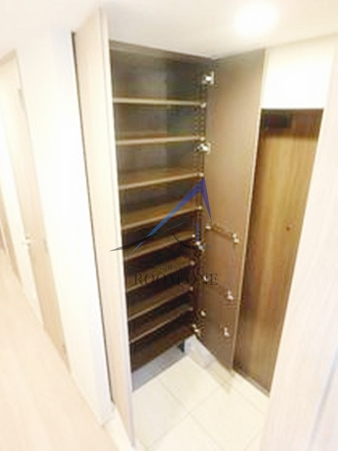 ガーラ・レジデンス三鷹シャインパークスの玄関|玄関です。