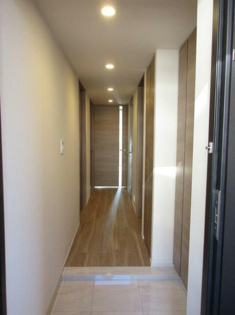 プレジリア代々木大山町の玄関