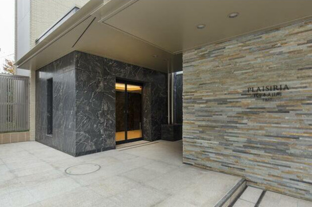 プレジリア代々木大山町のエントランス