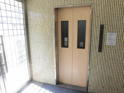 【その他共用部分】 | レグノグリーン淡路 | エレベーターが有るので便利ですね