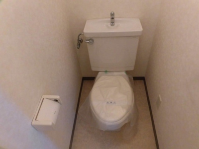 【トイレ】 | レグノグリーン淡路 | 清潔感のあるキレイなトイレです