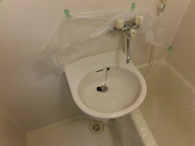 【洗面所】 | レグノグリーン淡路 | 浴室内の洗面台です