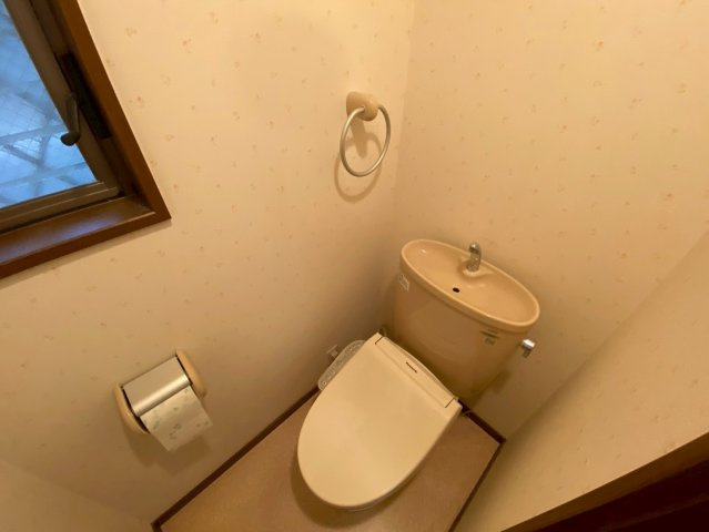 森北町４丁目戸建のトイレ