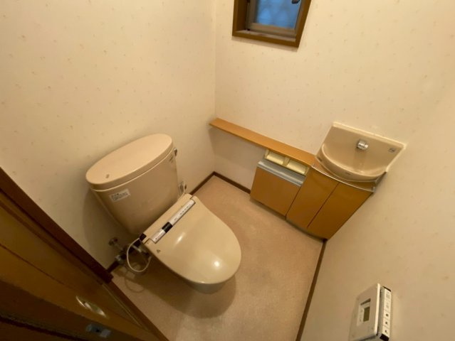 森北町４丁目戸建のトイレ