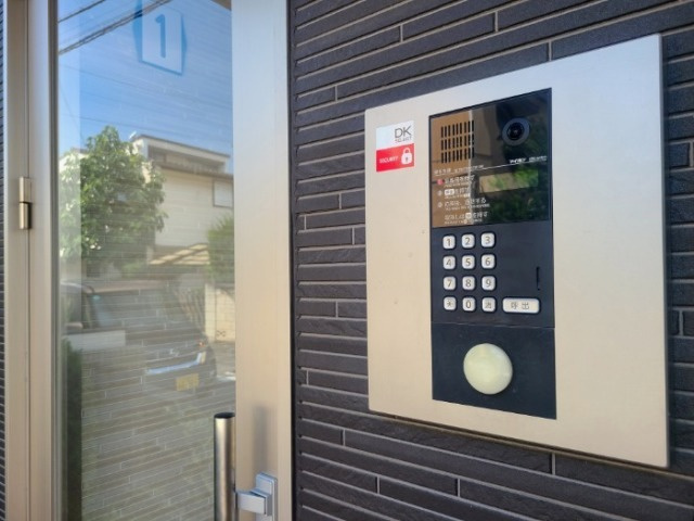 アビタシオンⅠのセキュリティ|★オートロック＆ＴＶモニターホンを設置しています。★
