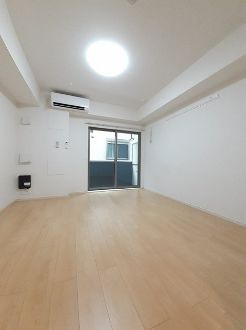 アビタシオンⅠの居間・リビング|★洋室８帖の居室です。★