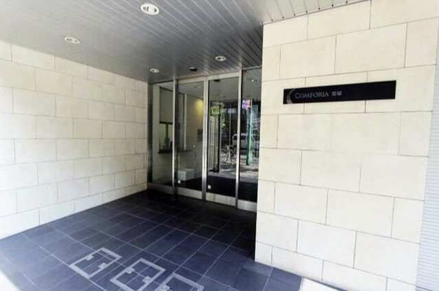 コンフォリア笹塚のエントランス