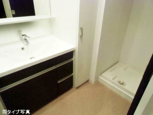 コンフォリア笹塚の洗面所