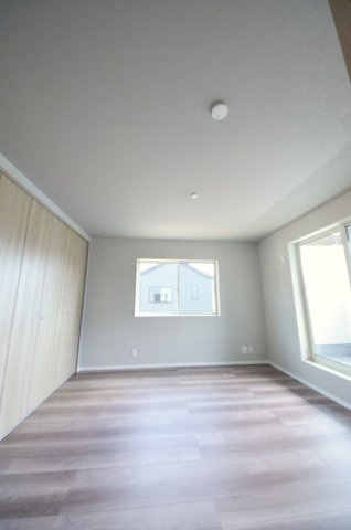 可部東二丁目の洋室|全居室収納スペース有、お部屋が広く綺麗に使えます