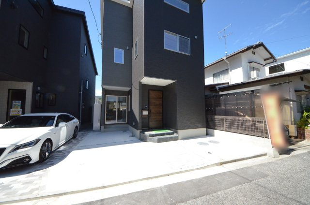 阿品二丁目の駐車場|JR阿品駅徒歩4分の平地
駐車2台可能です